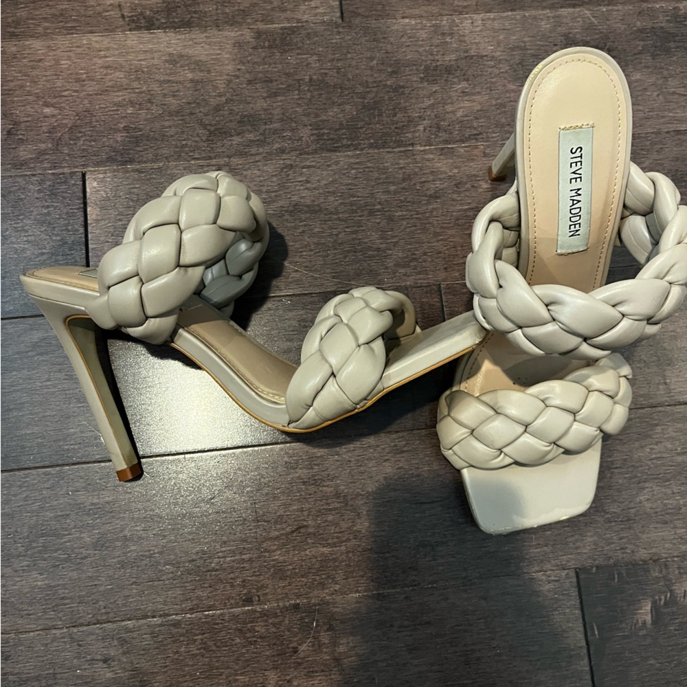 Steve Madden Tan Heels size 8